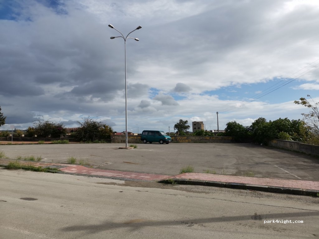 (94010) Catenanuova - 123 Piazza di Benedetto — foto