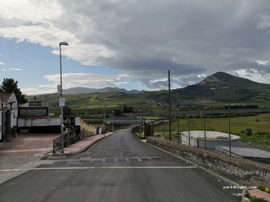 (94010) Catenanuova - 123 Piazza di Benedetto — foto 2