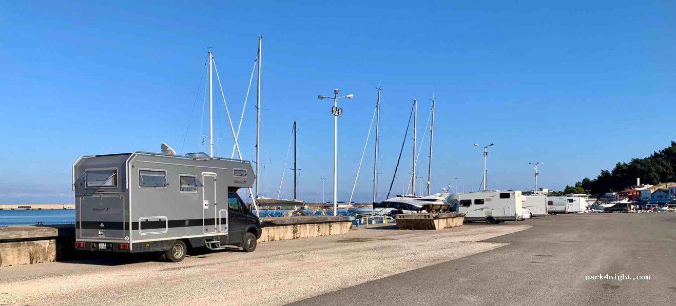 (270 67) Katakolo - Eparchiaki Odos Pirgou-Katakolon — foto 2