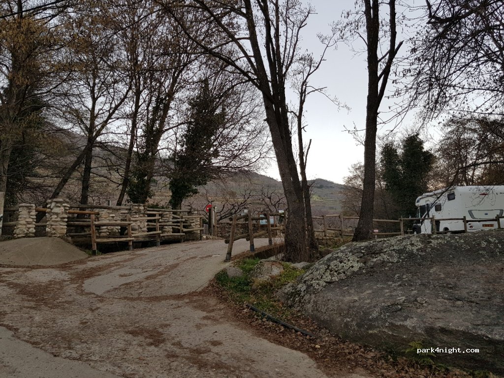 (10613) Navaconcejo - 39 Avenida del Pilar — foto 2