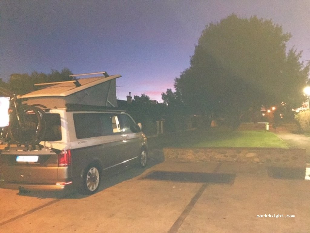 (66200) Montescot - 4 Place des Acacias — foto
