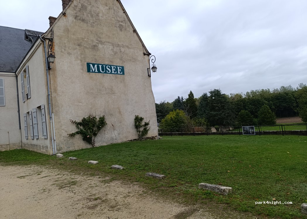 (18410) Argent-sur-Sauldre - 11 Avenue de Paris — foto 4
