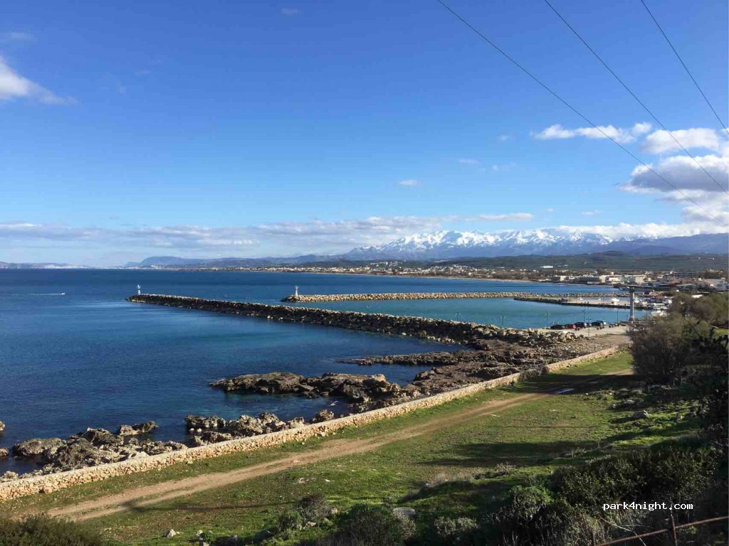(730 06) Kolimvari - Unnamed Road — foto 2