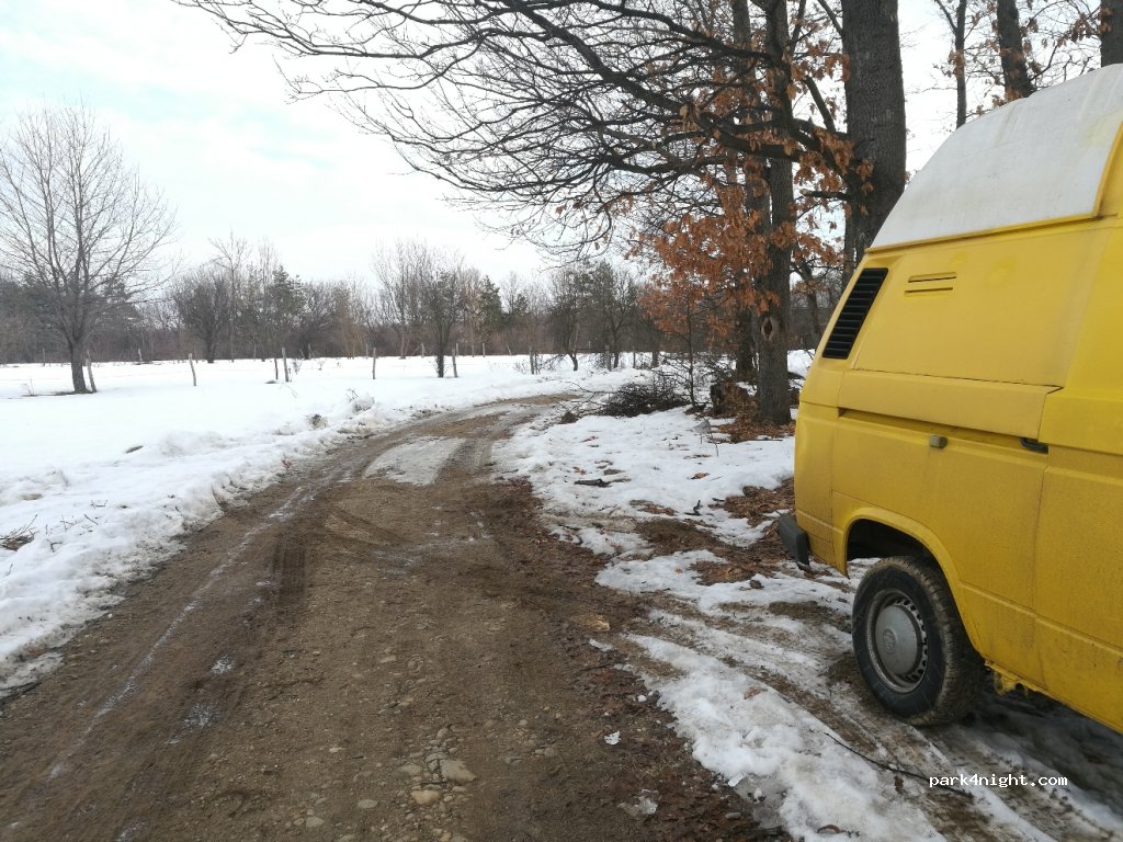 (215500) Târgu Cărbunești - DN67B — foto 2