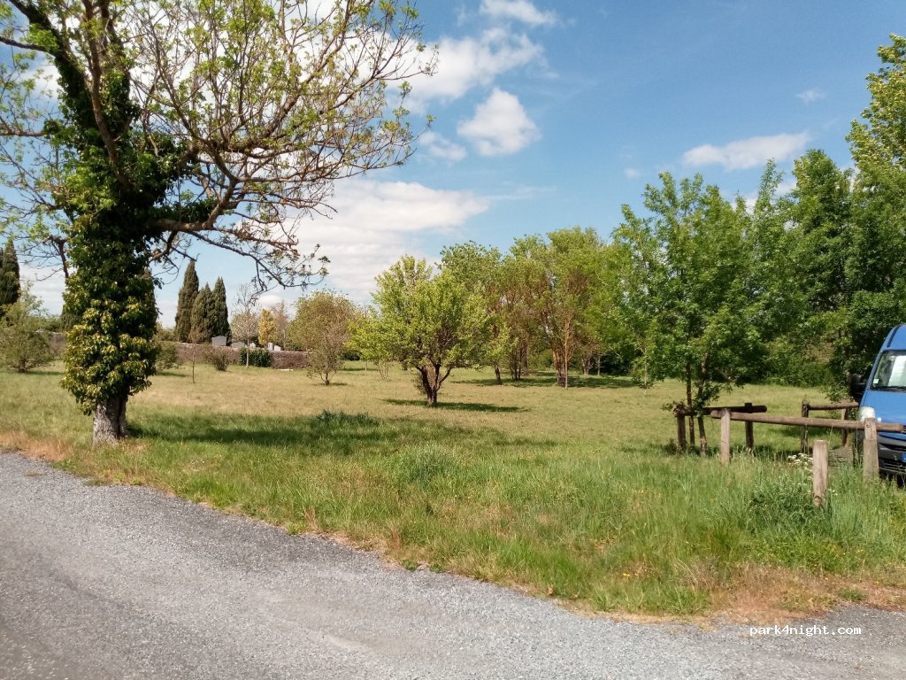(81100) Castres - 30 Chemin Vicinal — foto 2