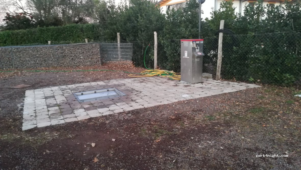 (01015) Sutri - 16 Via delle Cassie — foto 2