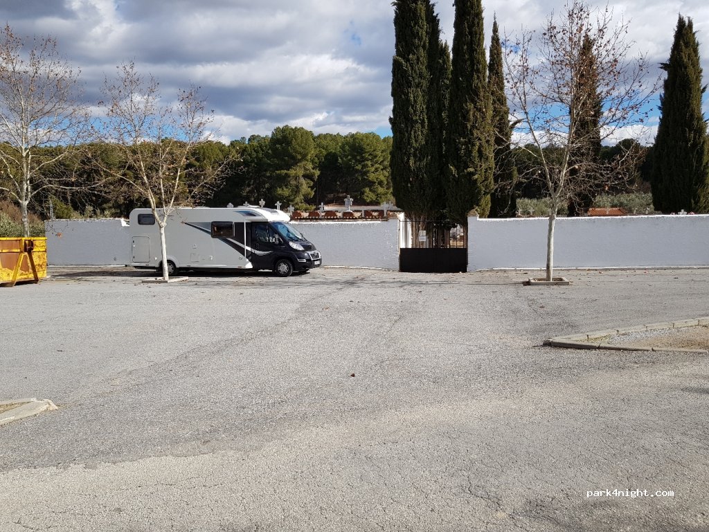 (18328) Pinos Puente - Unnamed Road — foto