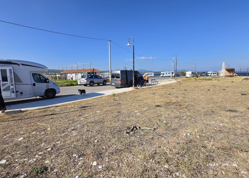 (240 05) Messene - Au port de Petalidi, Parking du phare — foto 5
