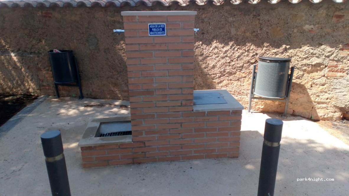 (50700) Caspe - Av. Maella, 26 — foto 2