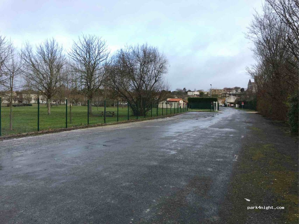 (17350) Le Mung - 101 Route de Saint-Savinien — foto 2