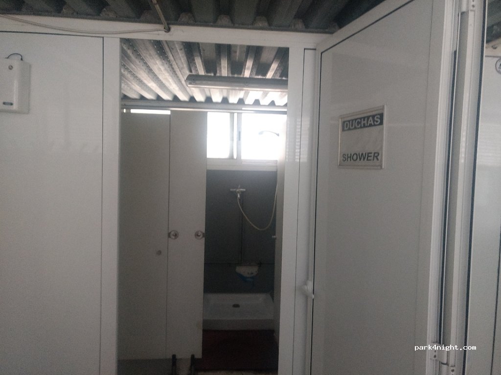 (08740) Sant Andreu de la Barca - 3 Carrer Granada — foto 3