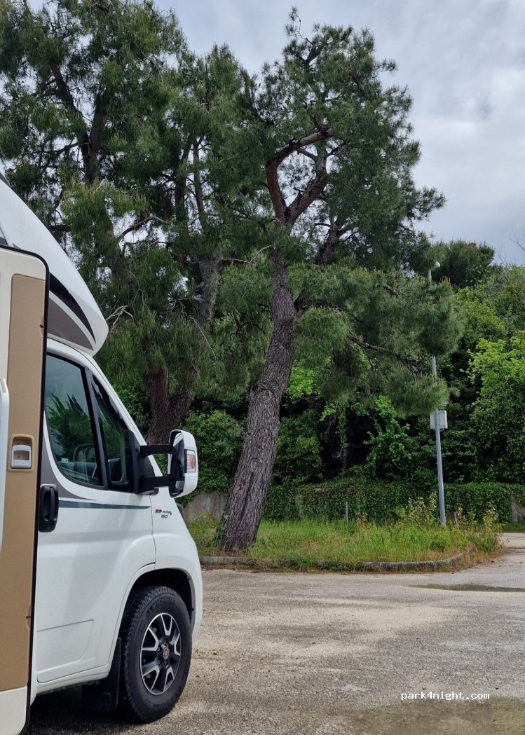 Area Sosta Rimessaggio Camper Posatora — foto 4