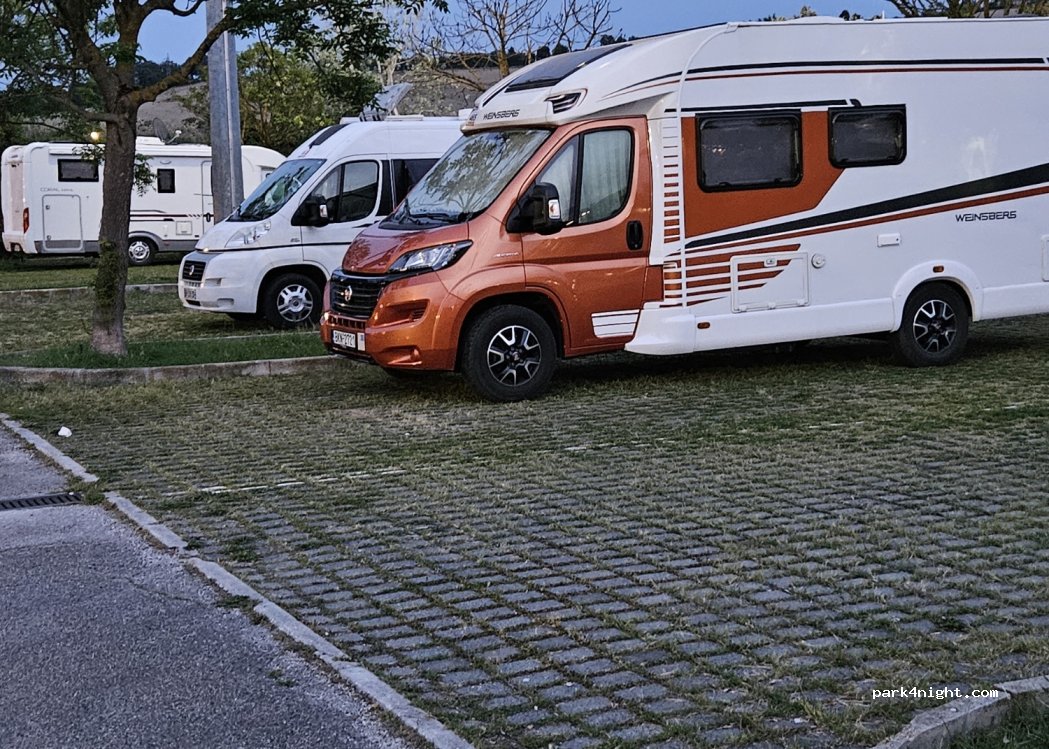 (60100) Ancona - Via Franco Scataglini Parking Supermaché AUCHAN Zona Barracola — foto 3