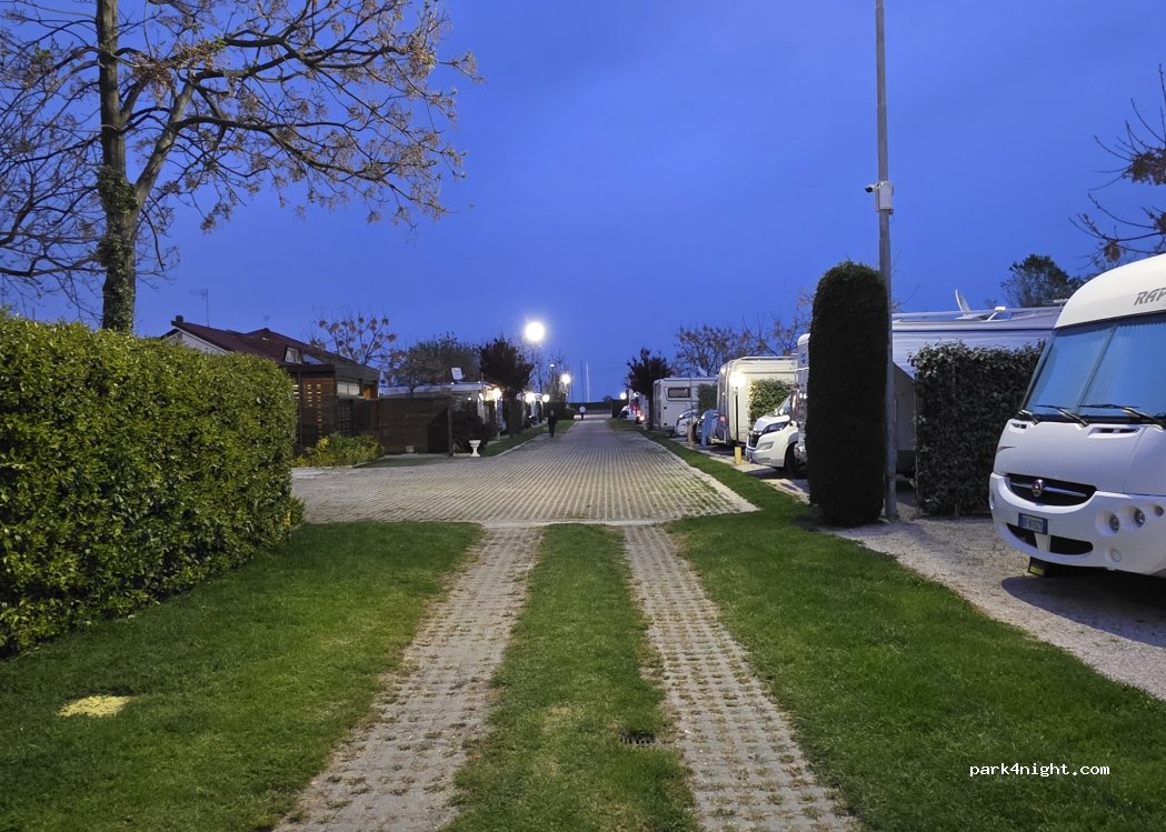 Parking delle Robinie — foto 5