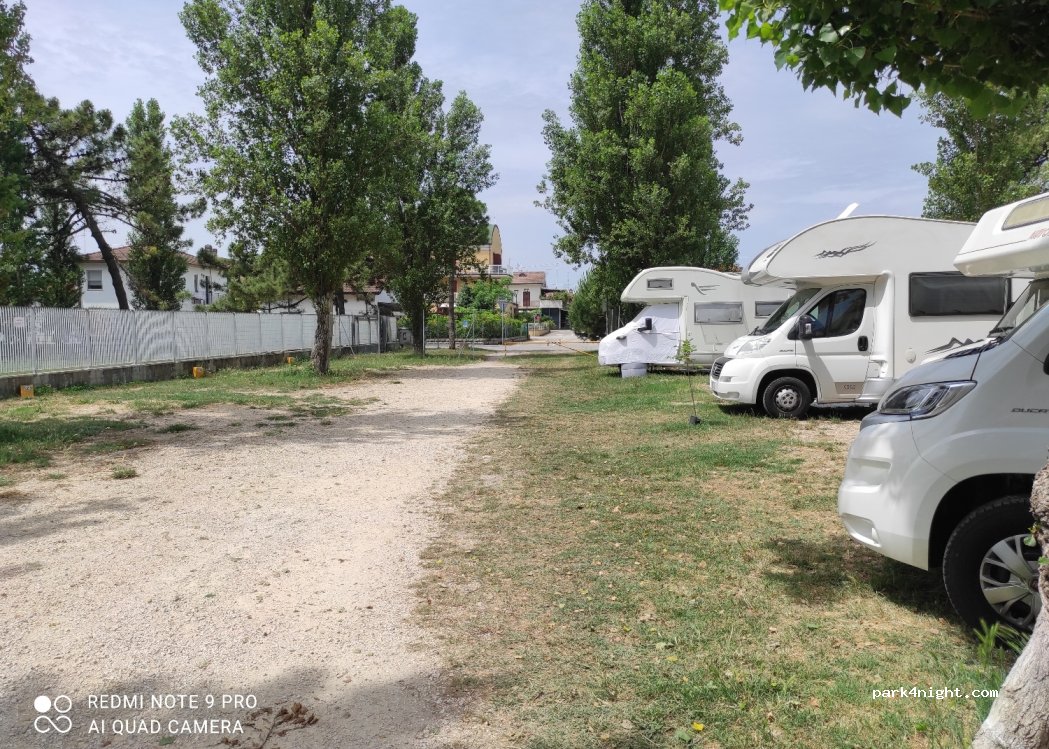 (48123) Porto Corsini - Via Giuseppe Guizzetti — foto
