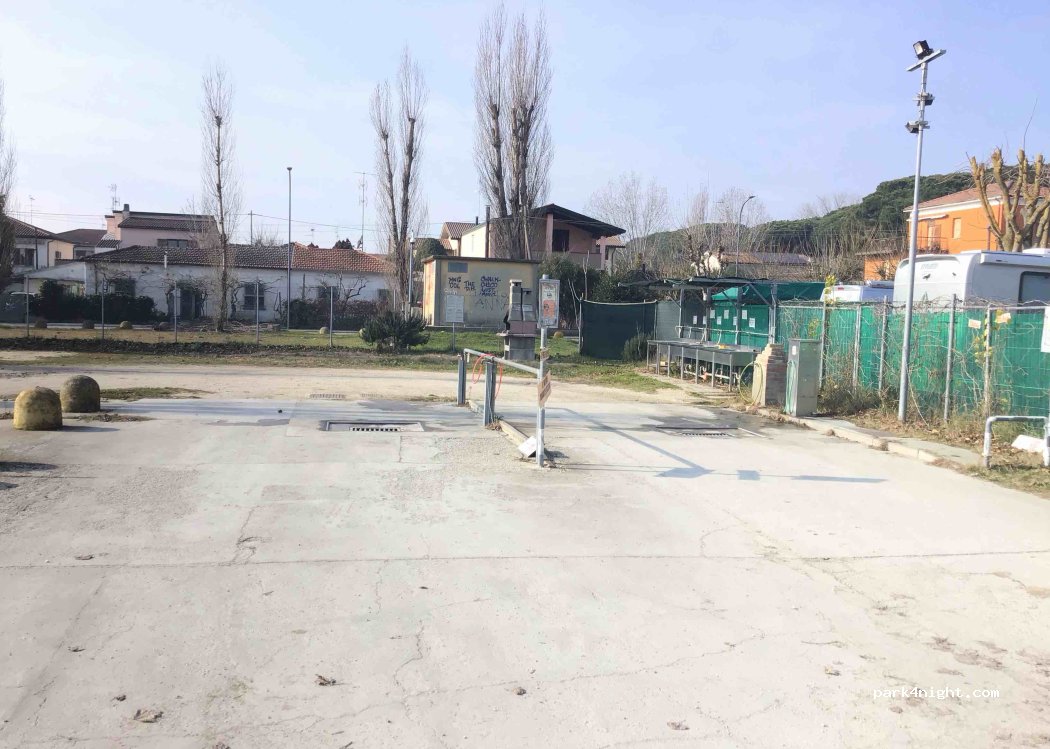 (48123) Porto Corsini - Via Giuseppe Guizzetti — foto 3