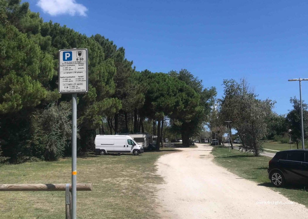 (44029) COMACCHIO Lido di Spina - Via N. Pisano — foto 3