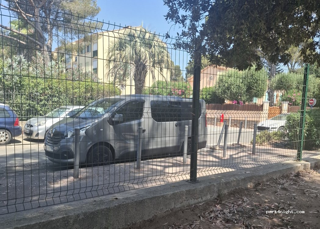 (83370) Fréjus - 419-509 Avenue Alfred de Musset — foto 3