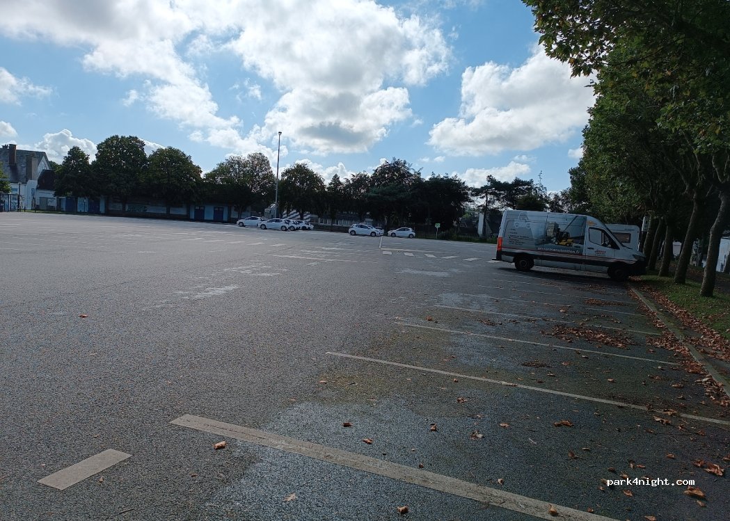 (22000) Saint-Brieuc - 1 Place Octave Brilleaud — foto 2
