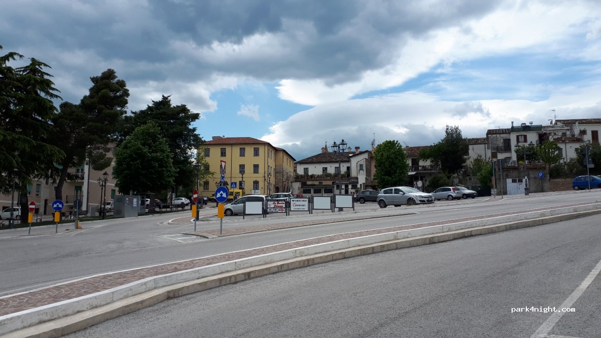 (64012) Campli - 5 Via del Monastero — foto