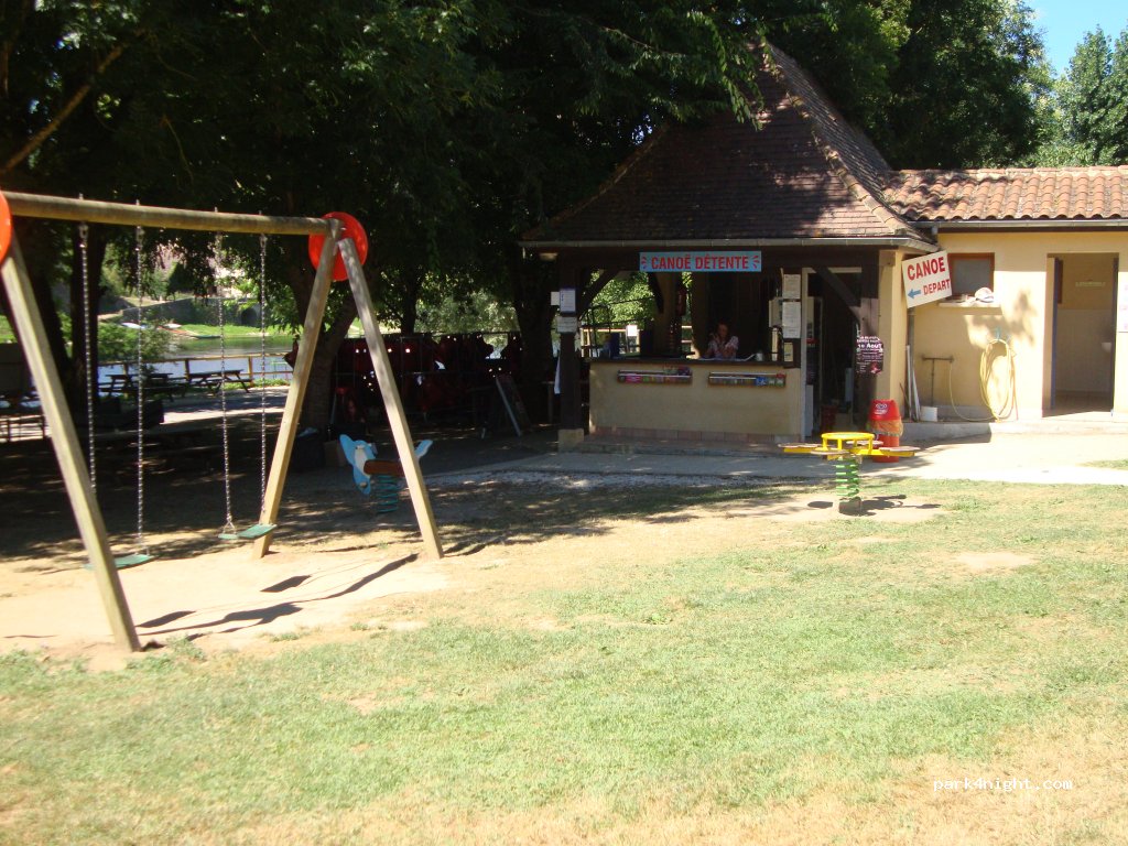 Aire du Port d'Enveaux / Canoë Détente — foto 5