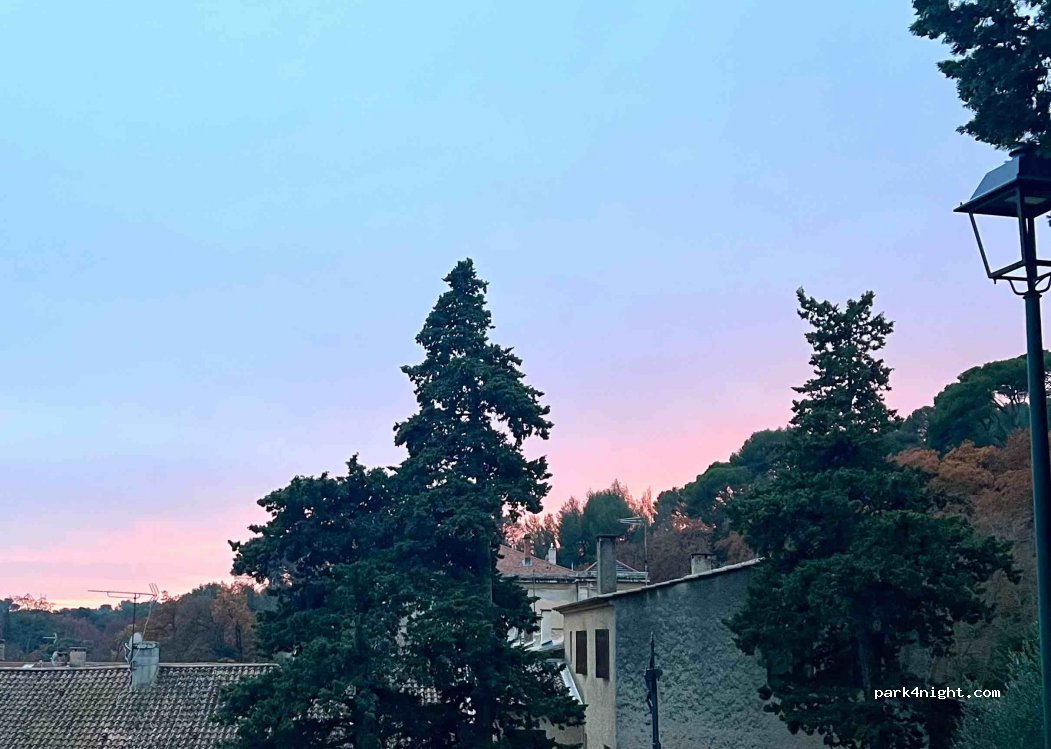 (13113) Lamanon - Chemin de Beauvezet À Lamanon — foto
