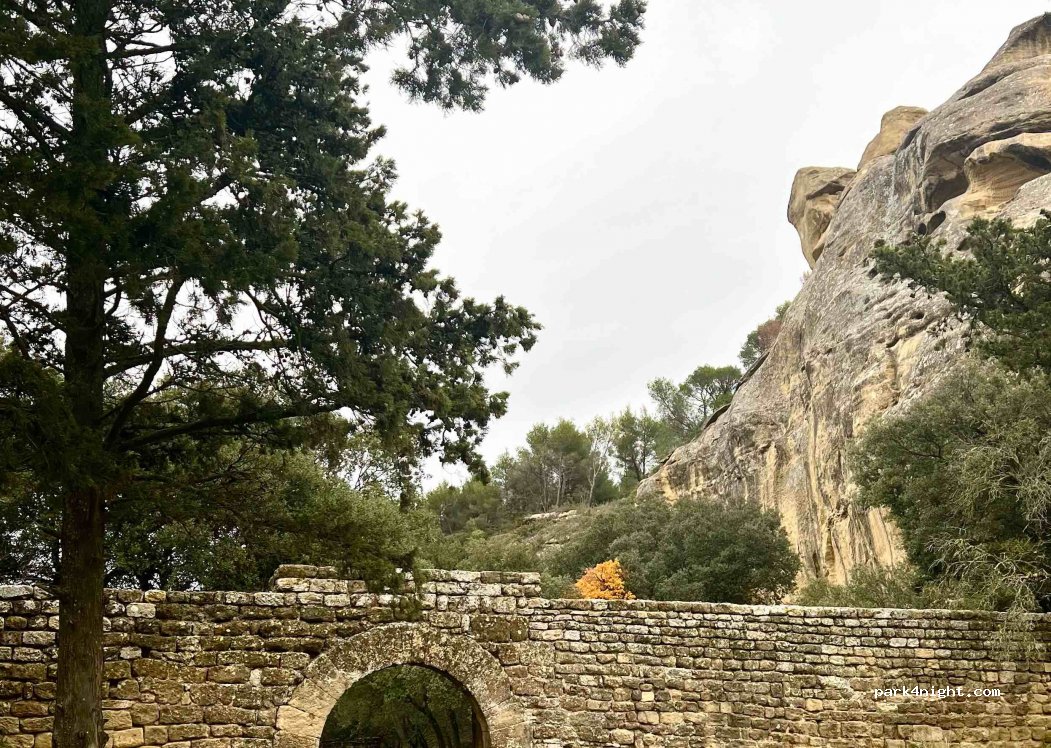 (13113) Lamanon - Chemin de Beauvezet À Lamanon — foto 2