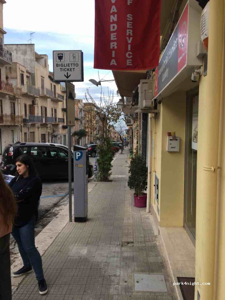 (91014) Castellammare del Golfo - 265 Corso Giuseppe Garibaldi — foto 2