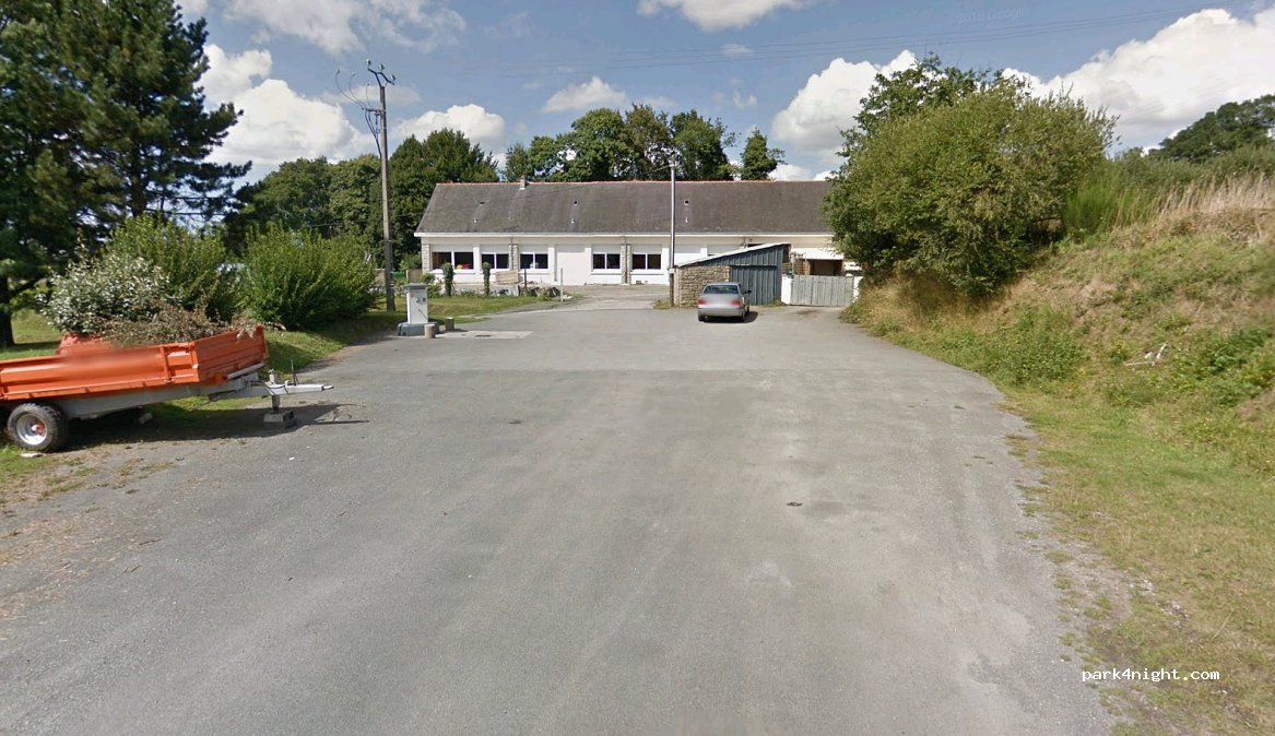 (22570) Saint-Gelven - Rue de l'école — foto