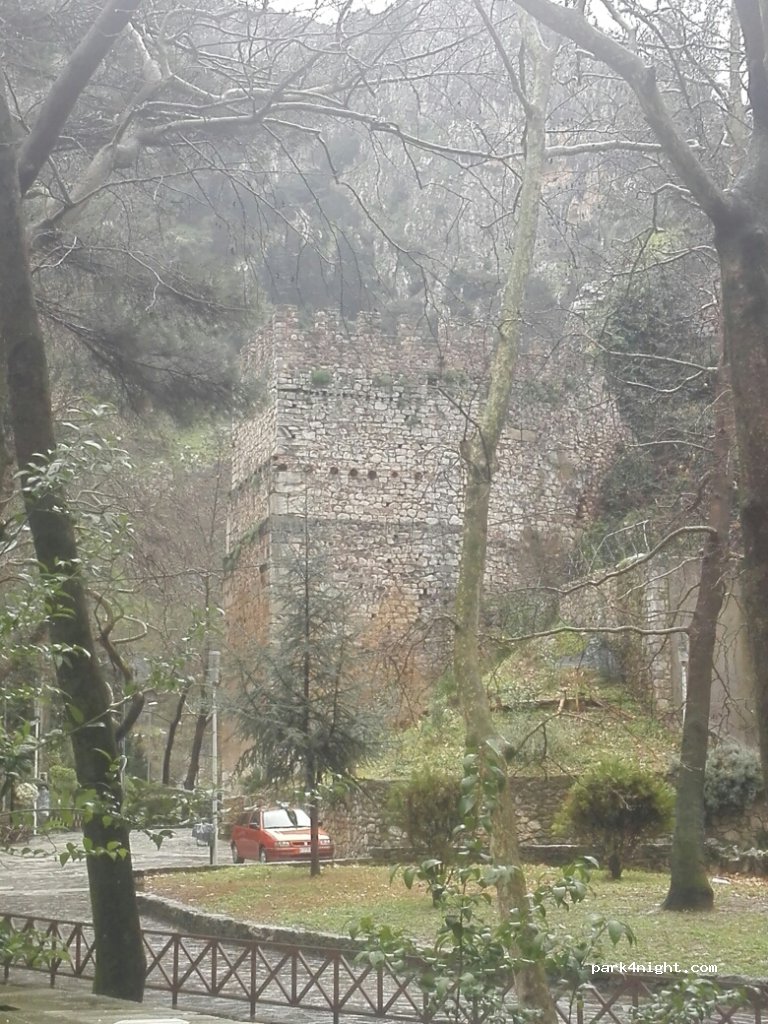 (321 00) Levádhia - 1 Παυσανίου — foto