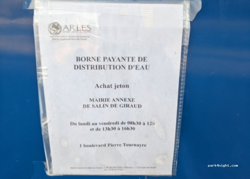 (13129) Arles - Salin de Giraud — foto 4