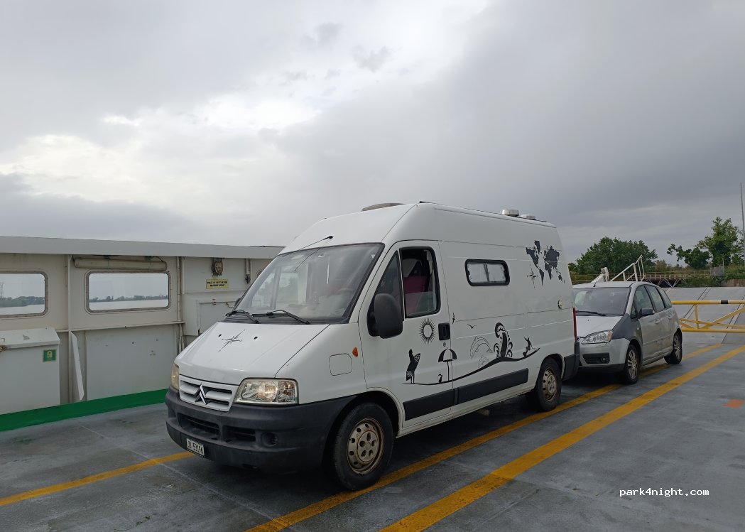 (13129) Arles - Salin de Giraud — foto 5