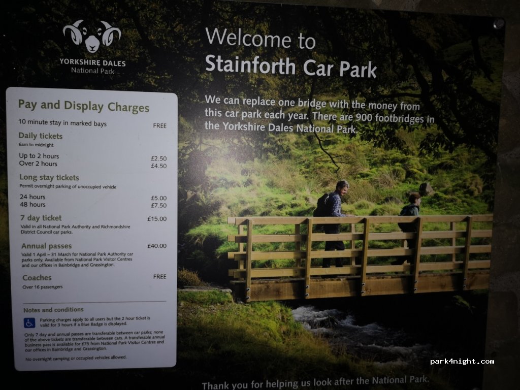(BD24 9QD) Stainforth - 1 The Hollies — foto