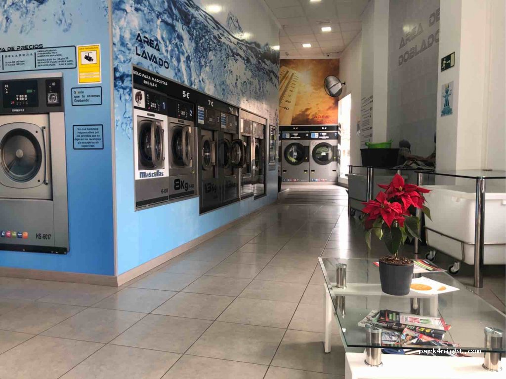 (03700) Dénia - 2 Carrer Calp — foto