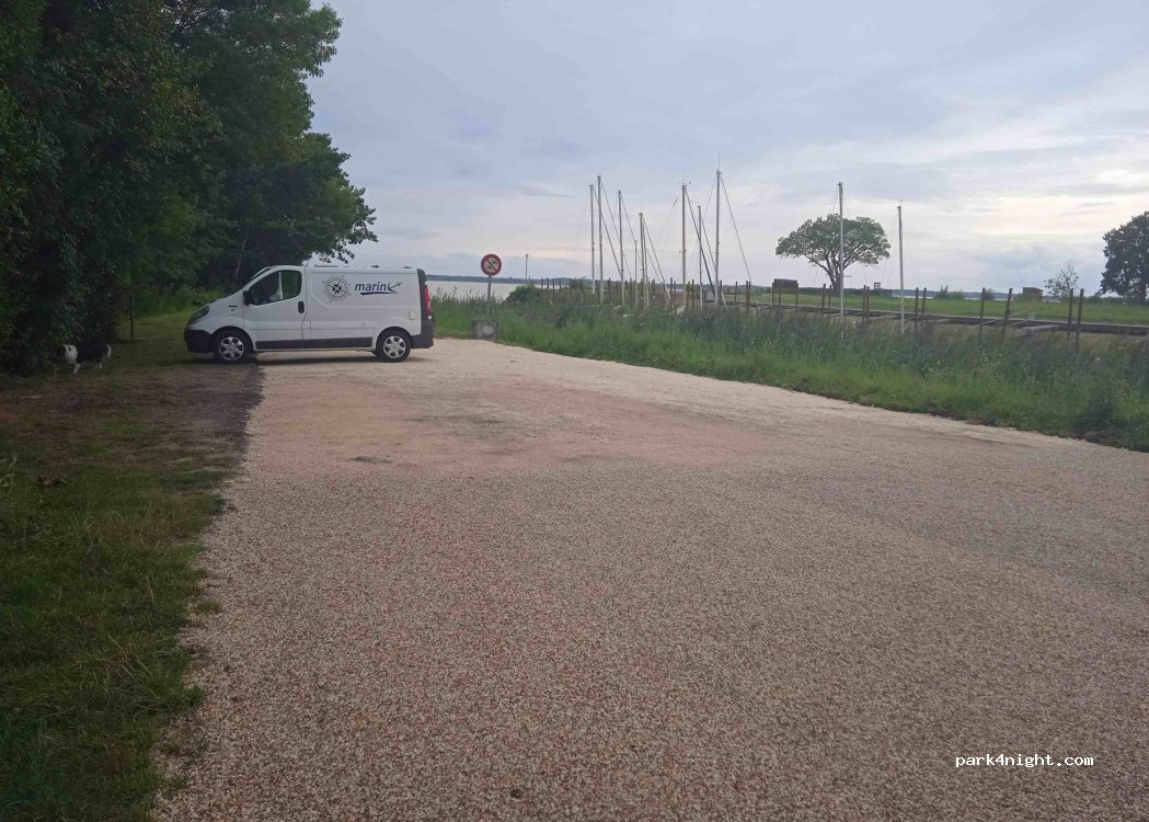 (33390) Plassac - 11 Rue du Port — foto