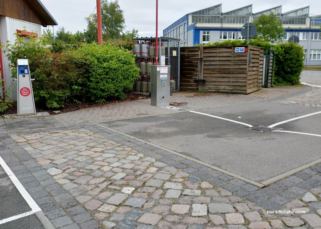 (23966) Wismar - 12 Schiffbauerdamm — foto