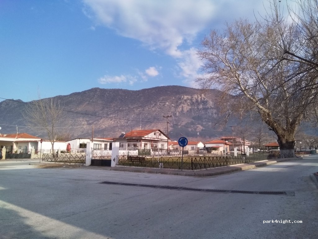 (671 00) Lefkopetra - Unnamed Road — foto 2