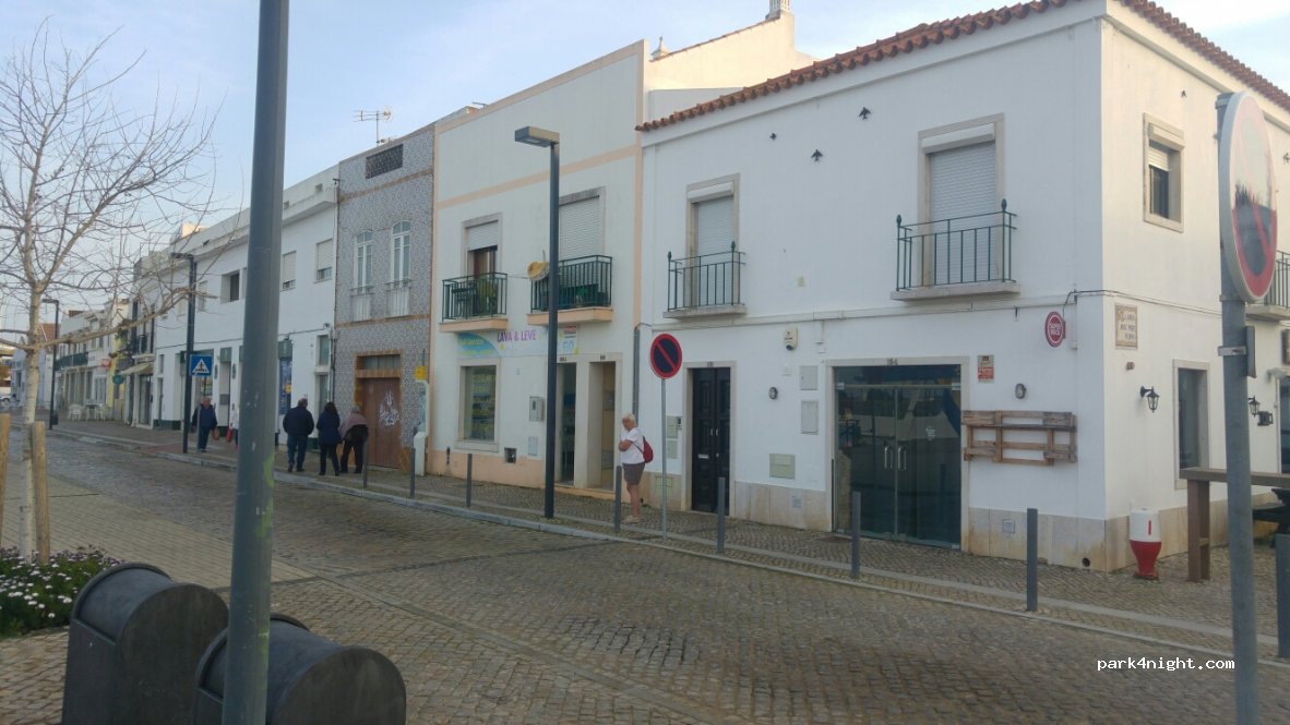 (8800-346) Tavira - 172 Largo Doutor José Pires Padinha — foto 3