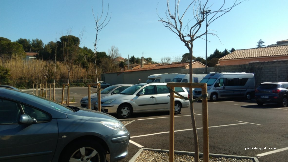 (13800) Istres - 13800 Rue des Arnavaux — foto