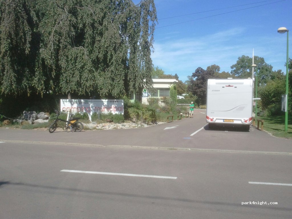 Camping Les Cent Vignes — foto