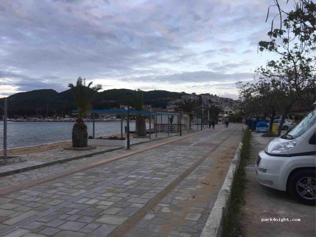 (640 07) Eleftheres - Eparchiaki Odos Neas Iraklitsas - Neas Peramou — foto 2