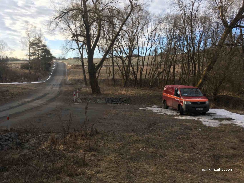 (330 38) Krsy - Unnamed Road — foto