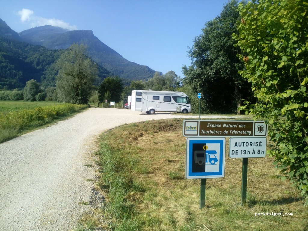 (38380) Saint-Laurent-du-Pont - 1-219 Chemin des Terpends — foto