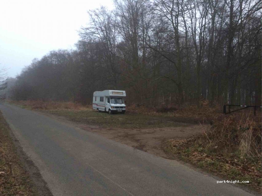 (NR16 2SE) Norwich - West Harling Road — foto