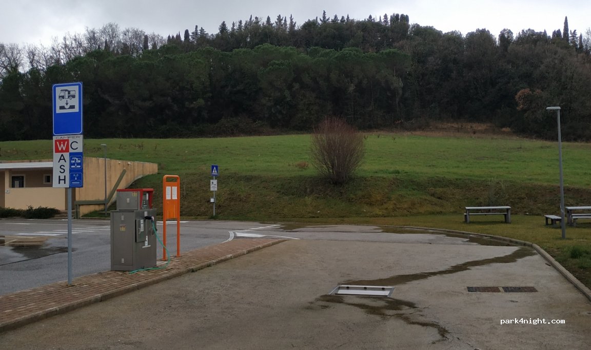 Area Sosta Camper Pomarance — foto 2