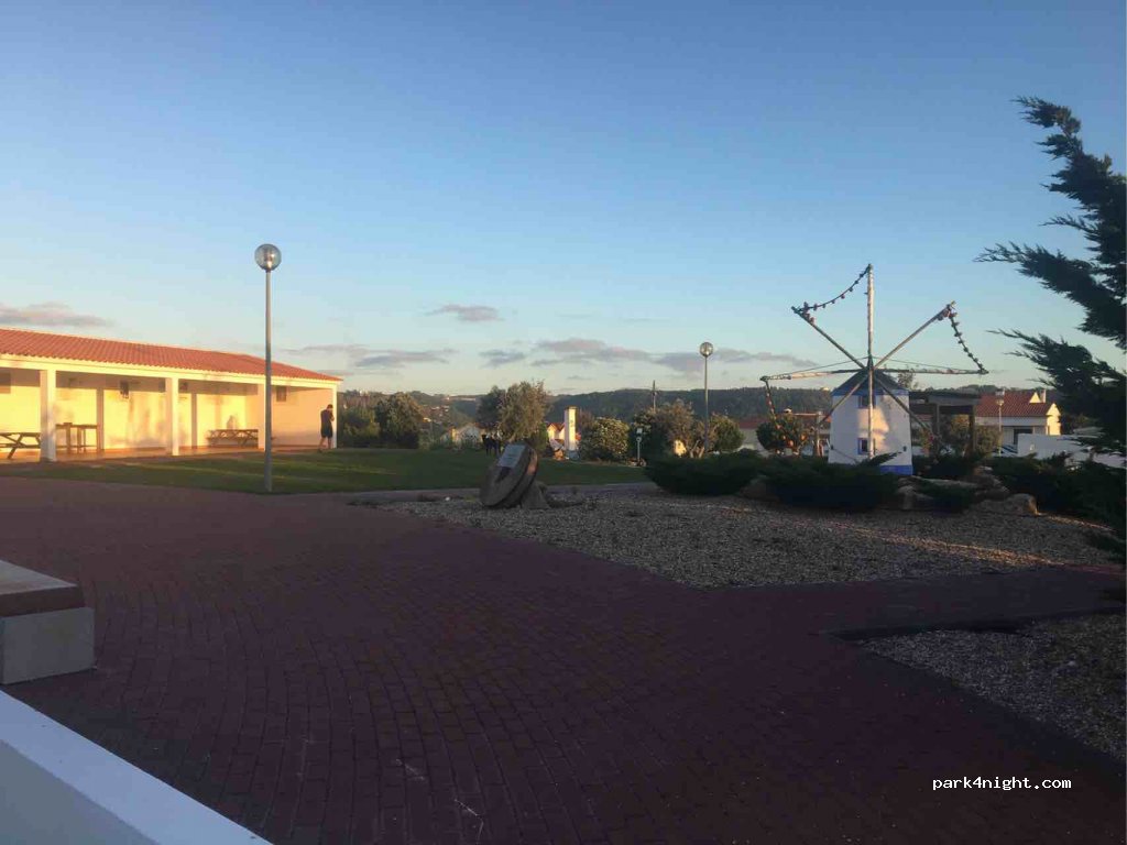 (2640) Encarnação - 9 Rua de São Domingos — foto 2