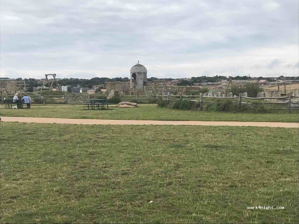 (BN10 8GN)  - 46 Flint Way — foto