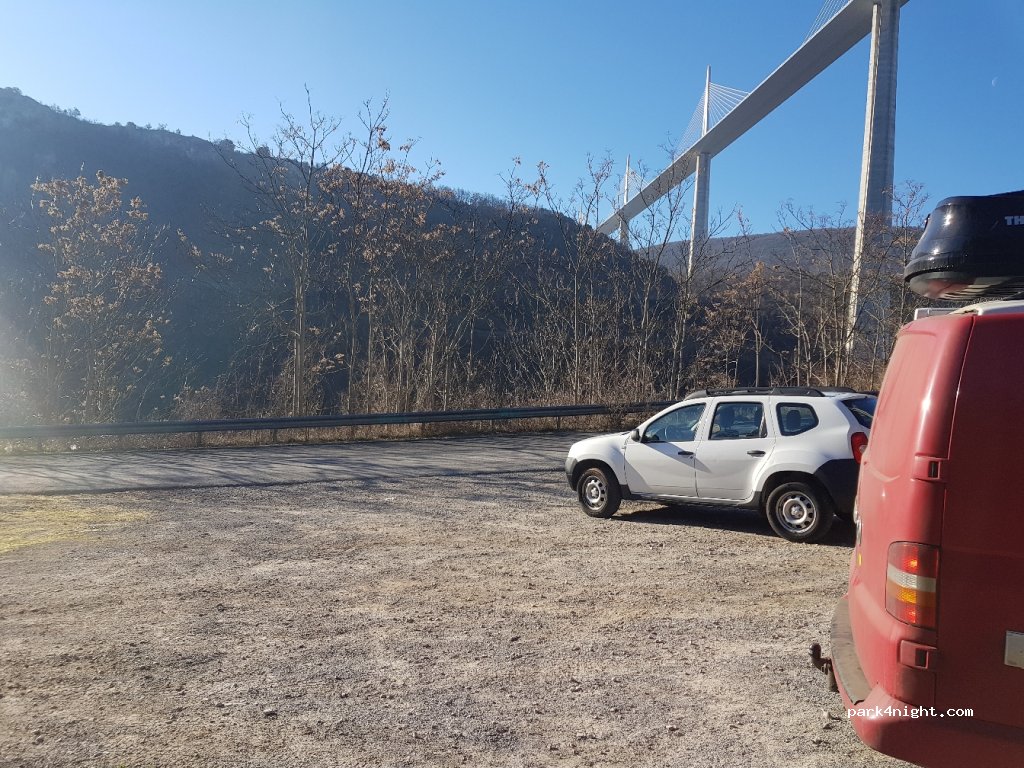(12100) Millau - D41 — foto