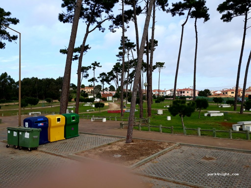 (2560) Silveira - 20 Rua Pinhal Alfaiata — foto