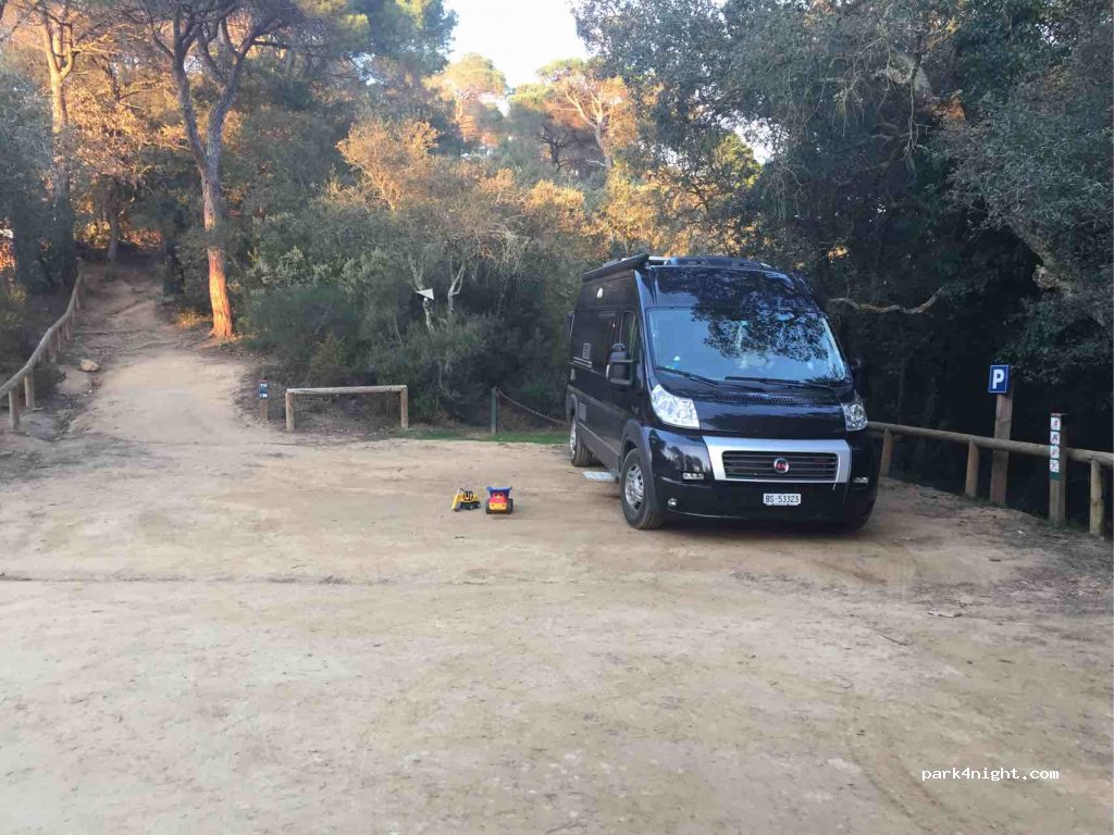 (08471) Vallgorguina - Unnamed Road — foto